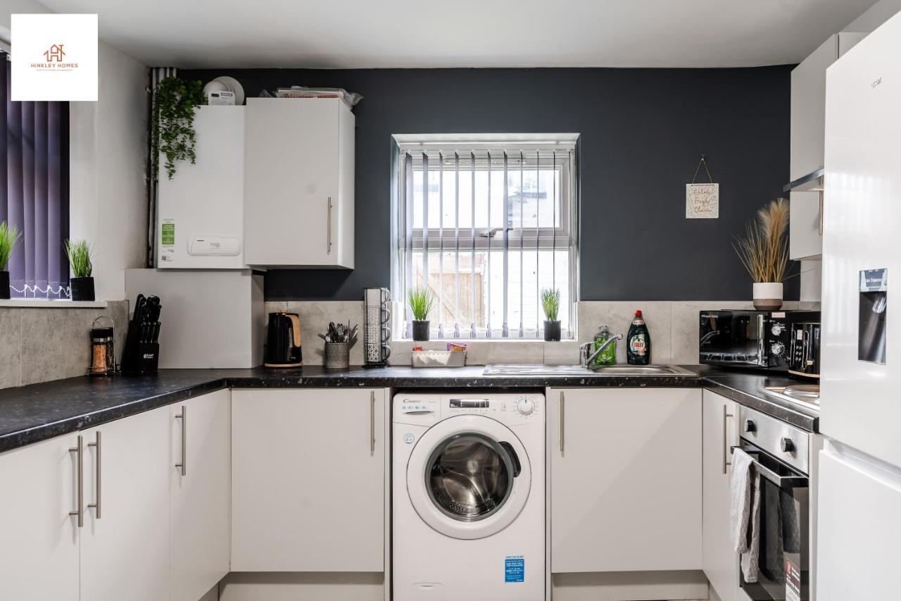 Immaculate 4 Bed In Liverpool By Hinkley Homes Short Lets & Serviced Accommodation Экстерьер фото
